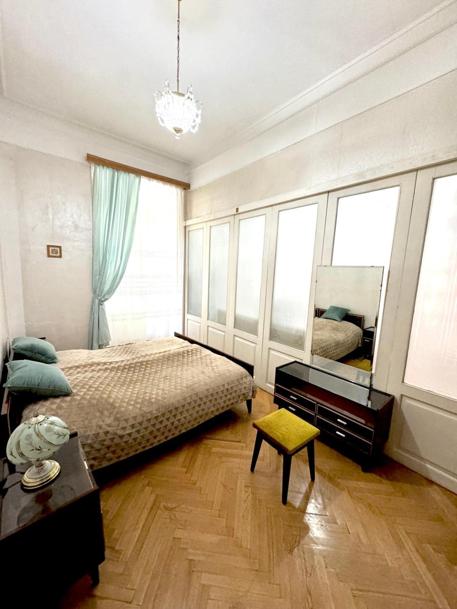 Authentic Old Tbilisi Apartment Exterior photo
